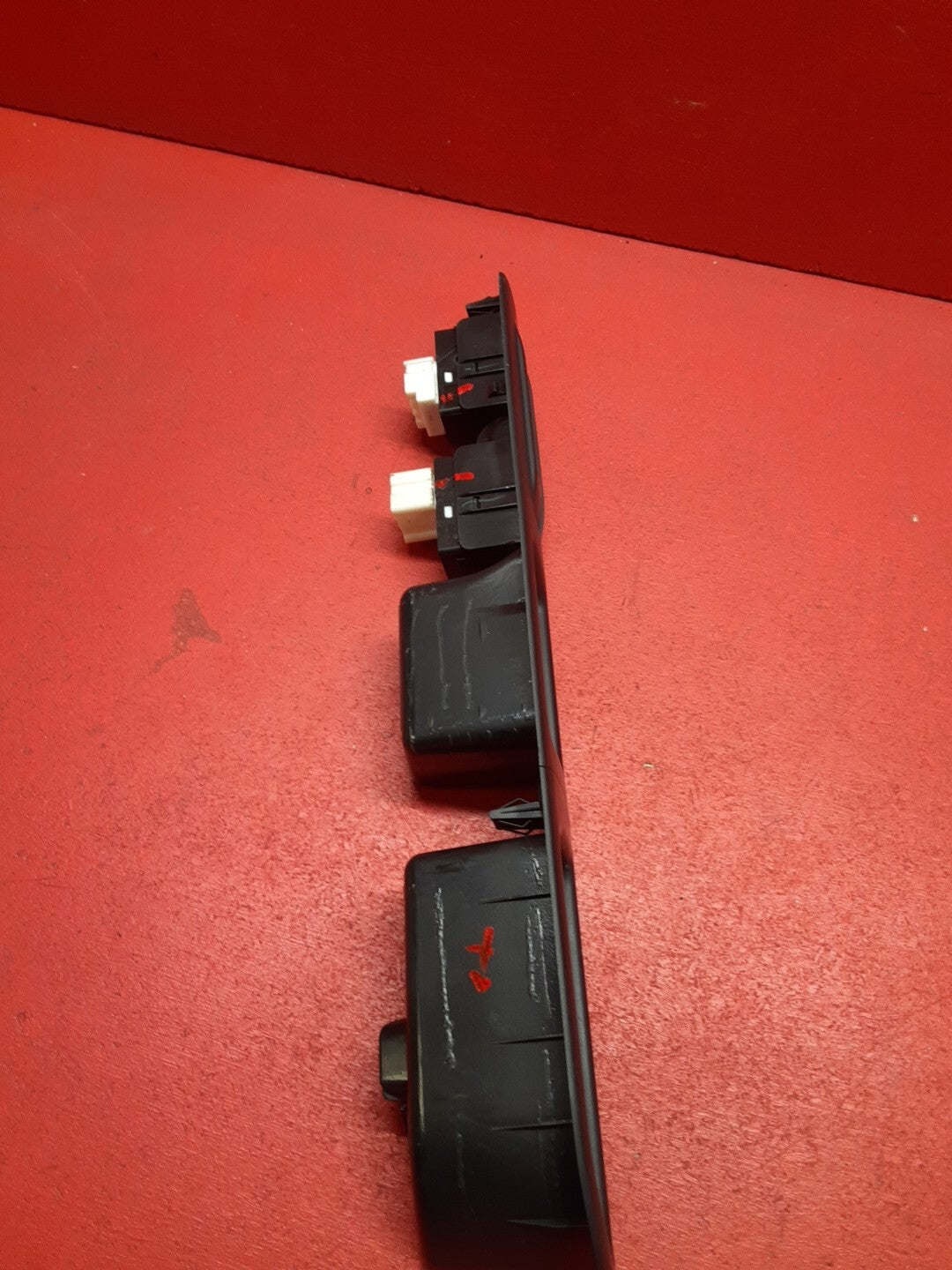 2003-2008 Subaru Forester Right Passenger Window Lock Switch W/ Bezel 83071SA160