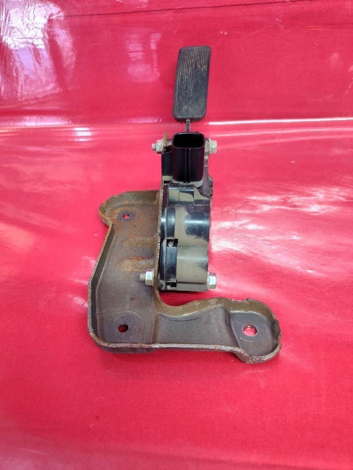 2006-2010 Ford Explorer / Sport Trac Mercury Mountaineer Accelerator Gas Pedal