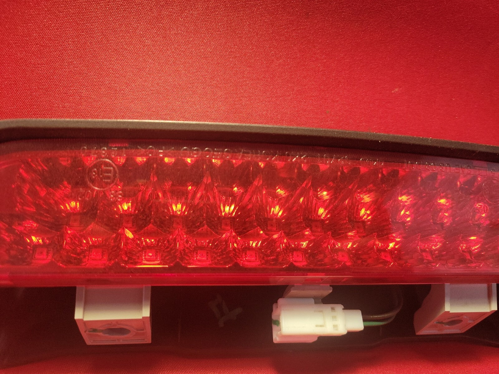 2010 - 2013 Kia Soul Hight Mount Third Tail Brake Light LED 92701-2K010