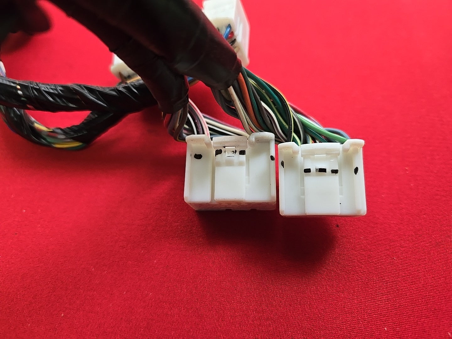 2011 Subaru Legacy Dash Anti-Theft Body Control Module BCM BCU - PIGTAIL WIRES