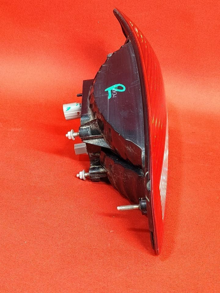 2008-2014 Subaru Tribeca RIGHT PASSENGER INNER Liftgate Hatch Tail Light Lamp