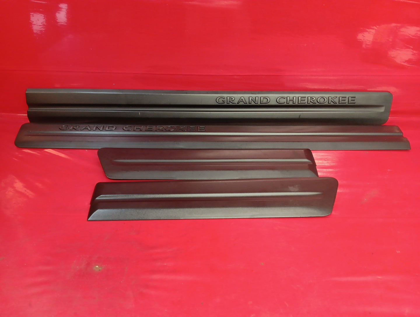 2005 2006 Jeep Grand Cherokee Exterior Door Molding Trim Strips Black FULL SET
