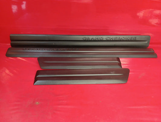 2005 2006 Jeep Grand Cherokee Exterior Door Molding Trim Strips Black FULL SET