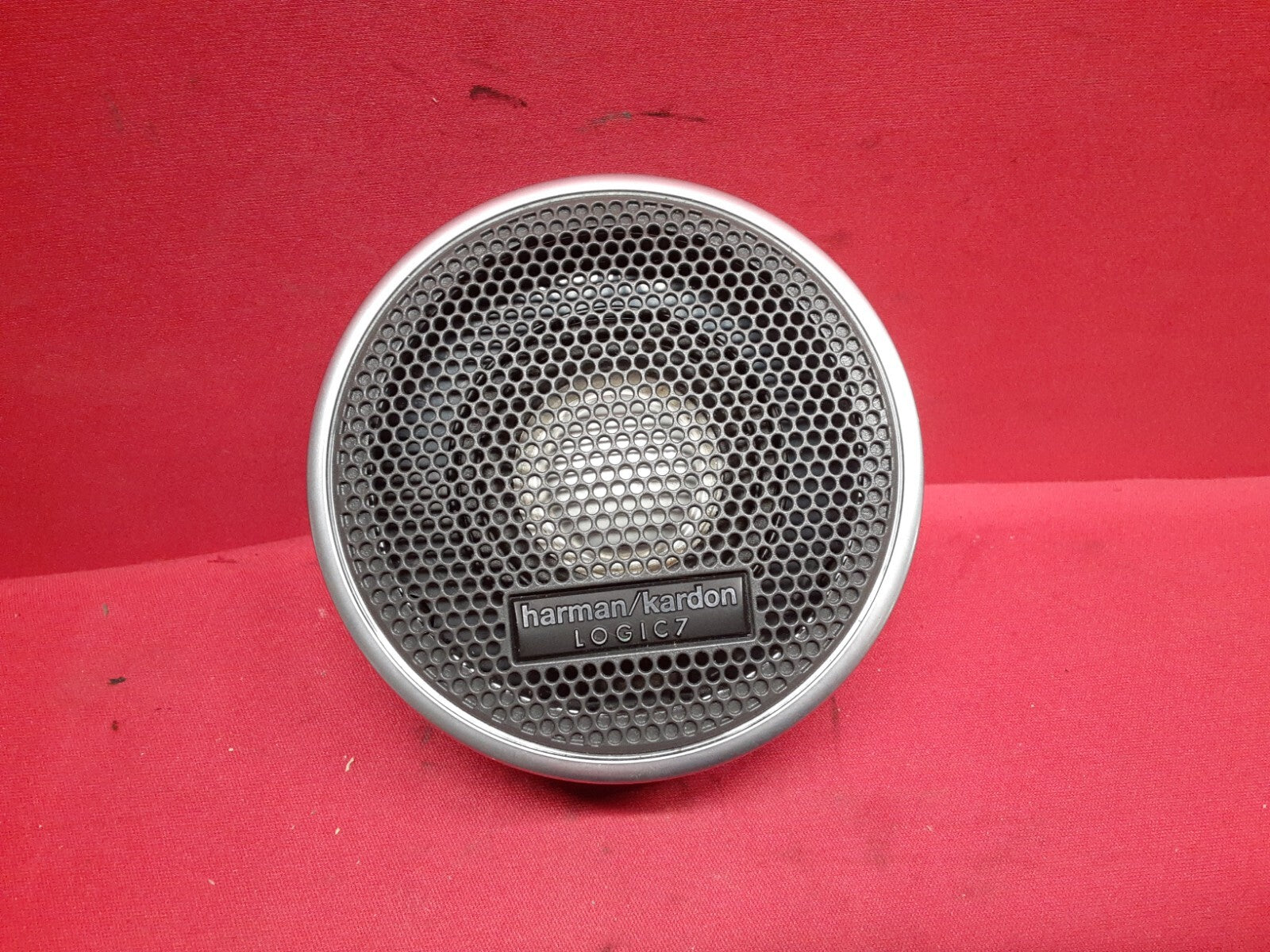 2005 Range Rover HSE REAR Left or Right Speaker Harmon Kardon XQM500180