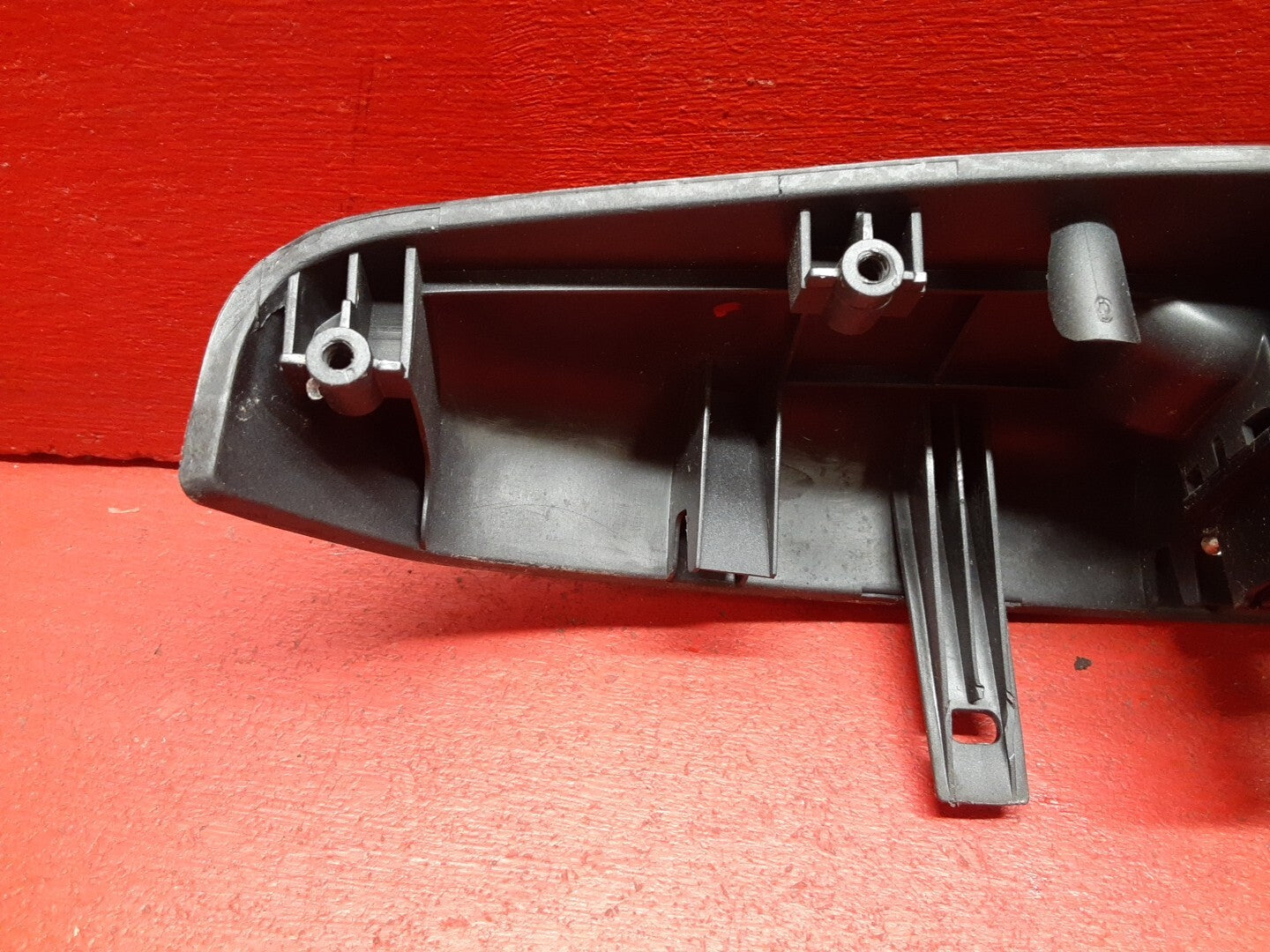 2010 - 2013 Kia Soul REAR LEFT DRIVER SIDE Door Window Switch Bezel Trim Cover