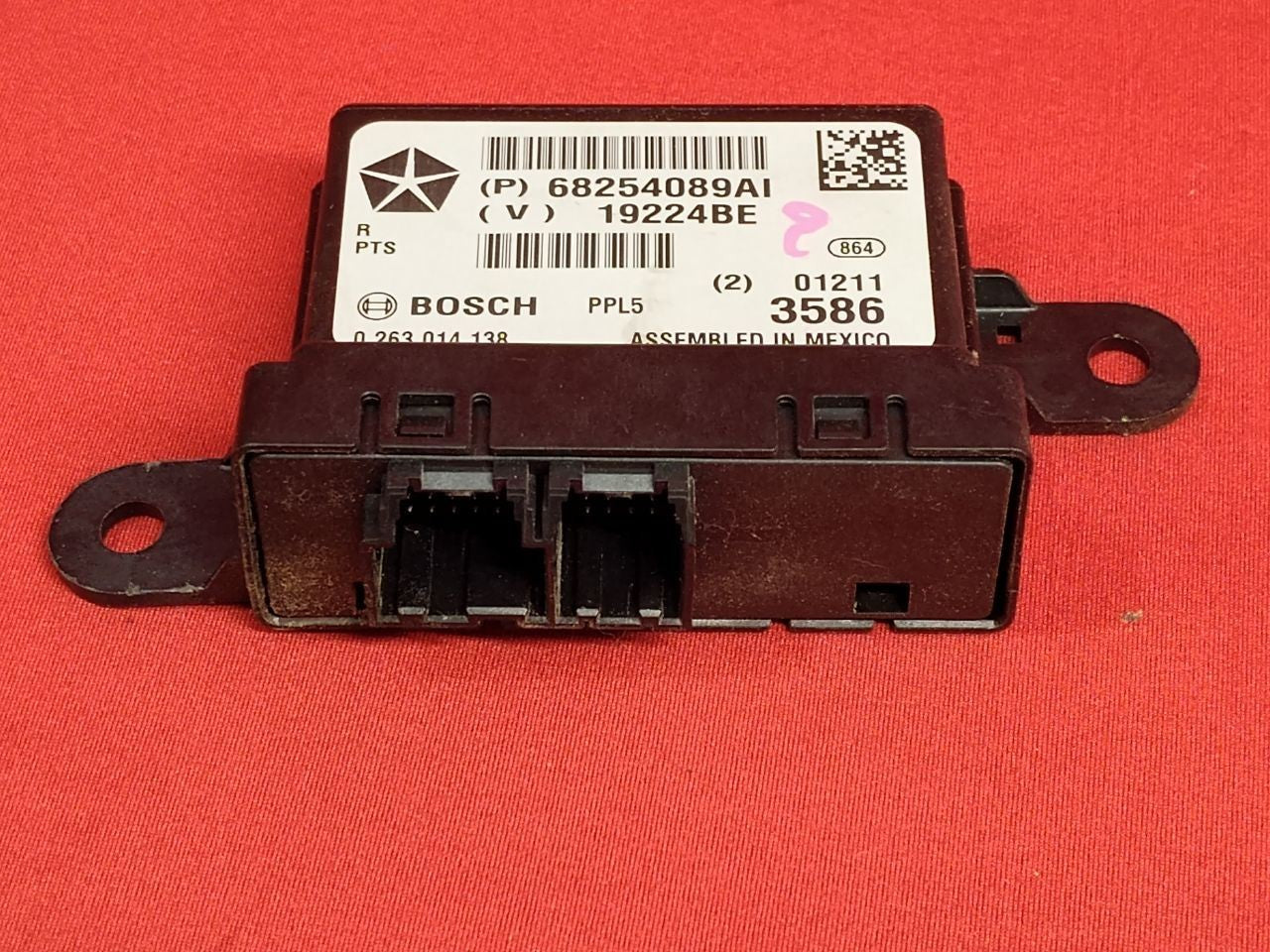 2016-2018 Dodge Durango Jeep Grand Cherokee Rear Park Assist Control Module