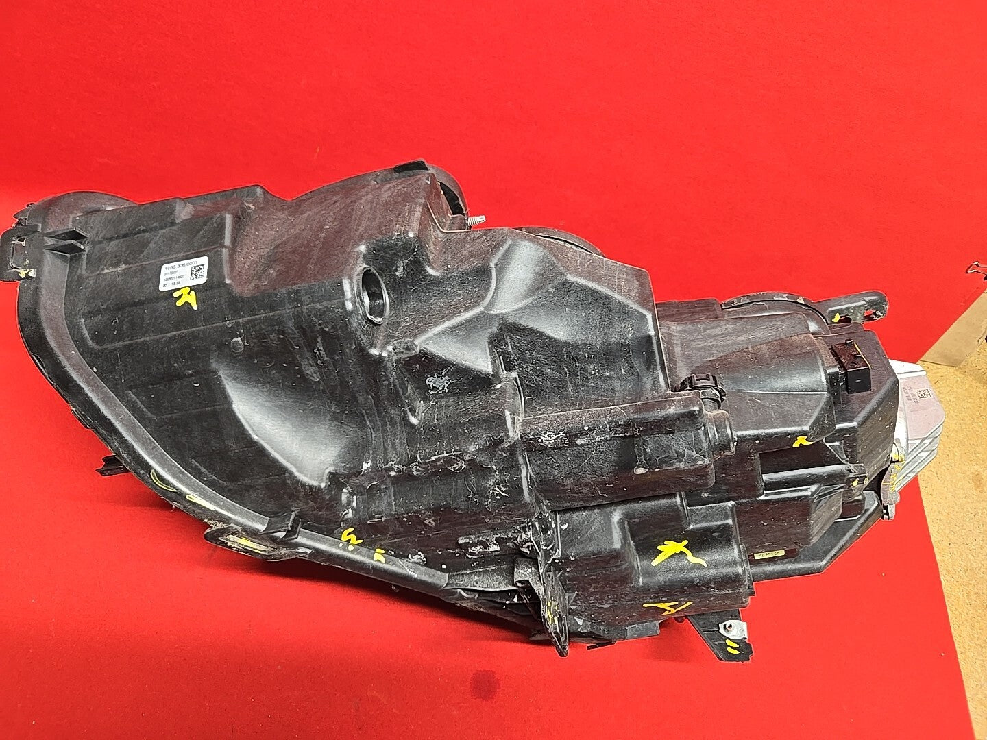 18-20 Buick Regal Sportback Tourx RIGHT PASSENGER Headlight HALOGEN - TABS GOOD