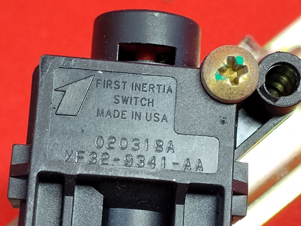2001-2004 Mazda Tribute / Escape Mariner Fuel Inertia Cutoff Cut-Off Switch