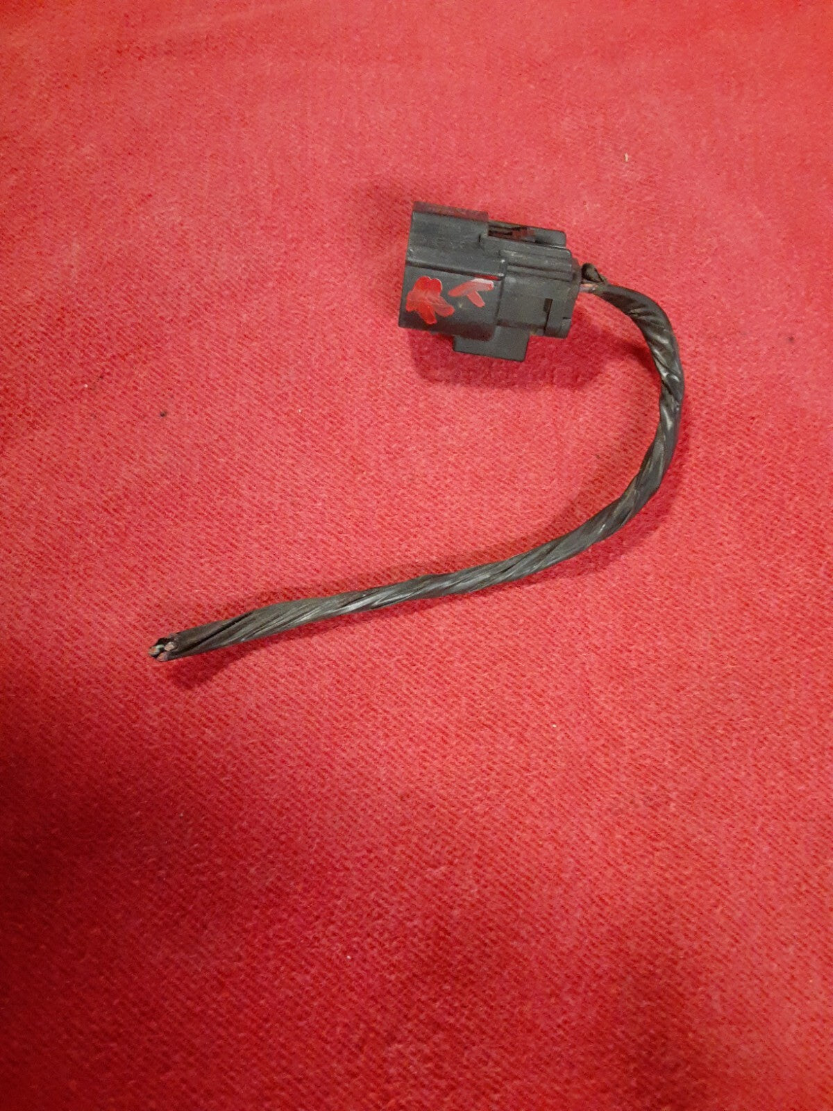 2010 - 2019 Lincoln MKT RIGHT Tail Lamp Stop Lamp  	AE9Z-13404-A  PIGTAIL