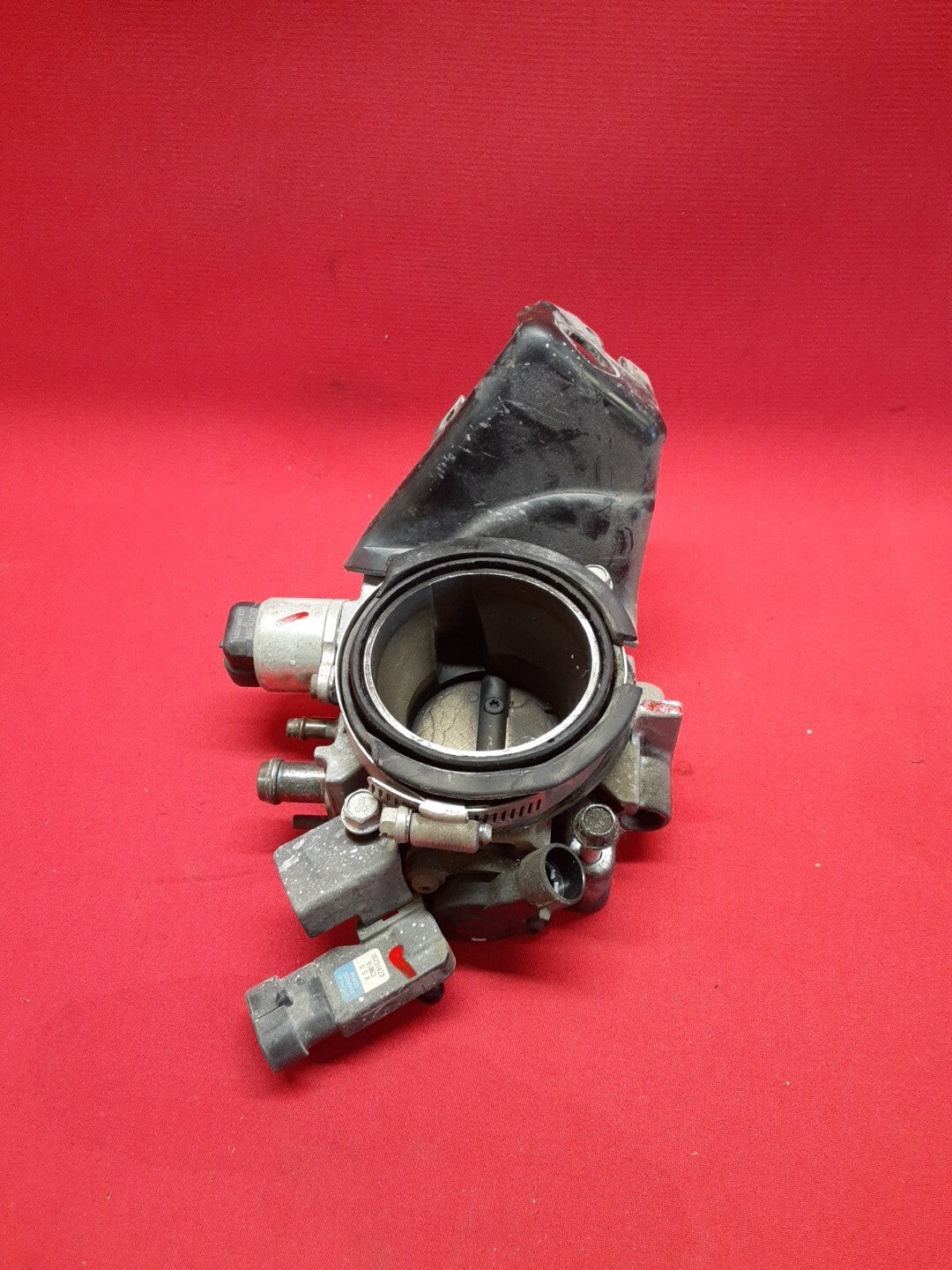 1999 GM Cavalier Sunfire 2.4L Throttle Body Assembly 17113584