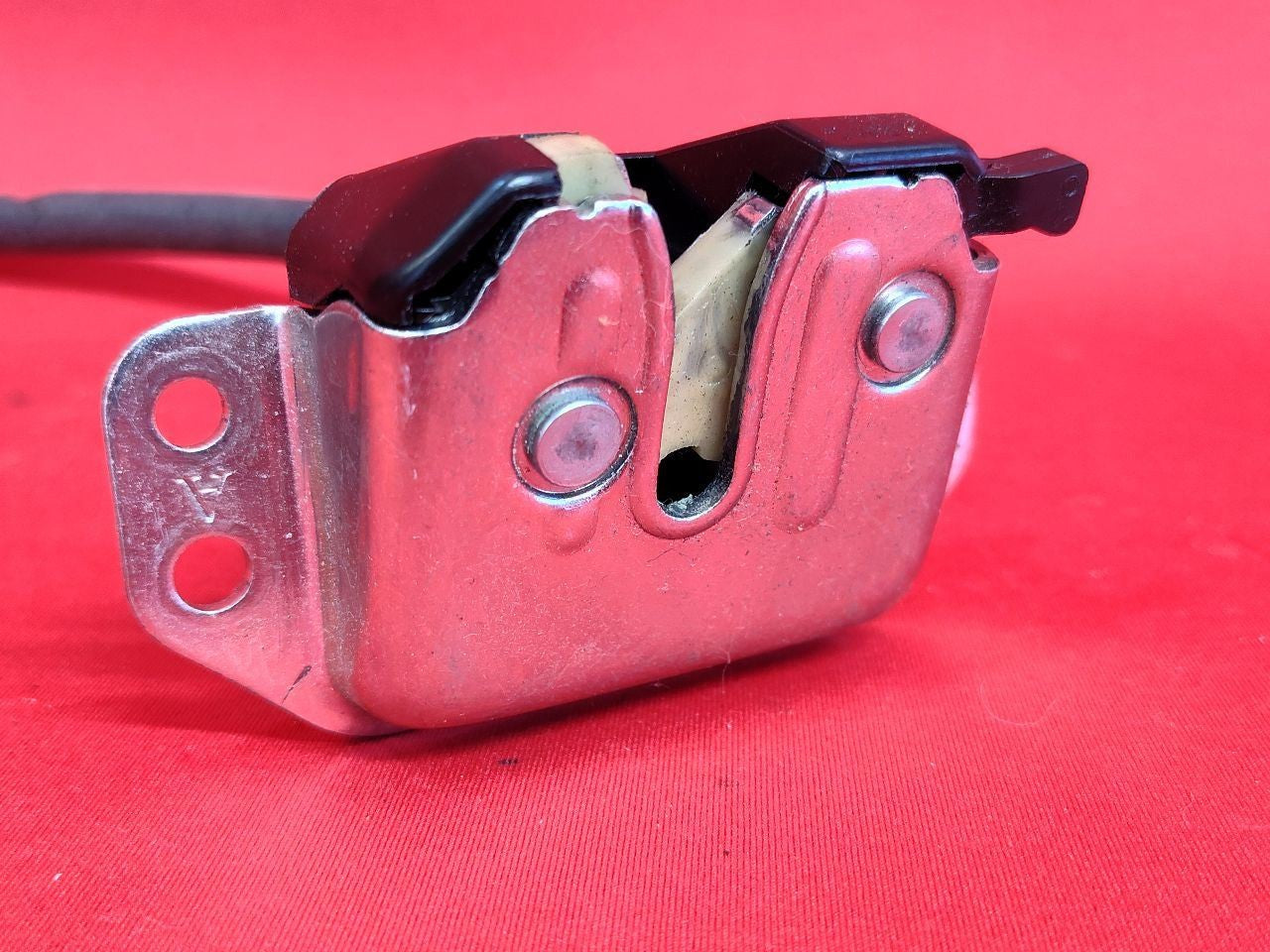 2013-2016 Chevrolet Chevy Spark + EV Liftgate Hatch Latch Lock Actuator w/ Cable