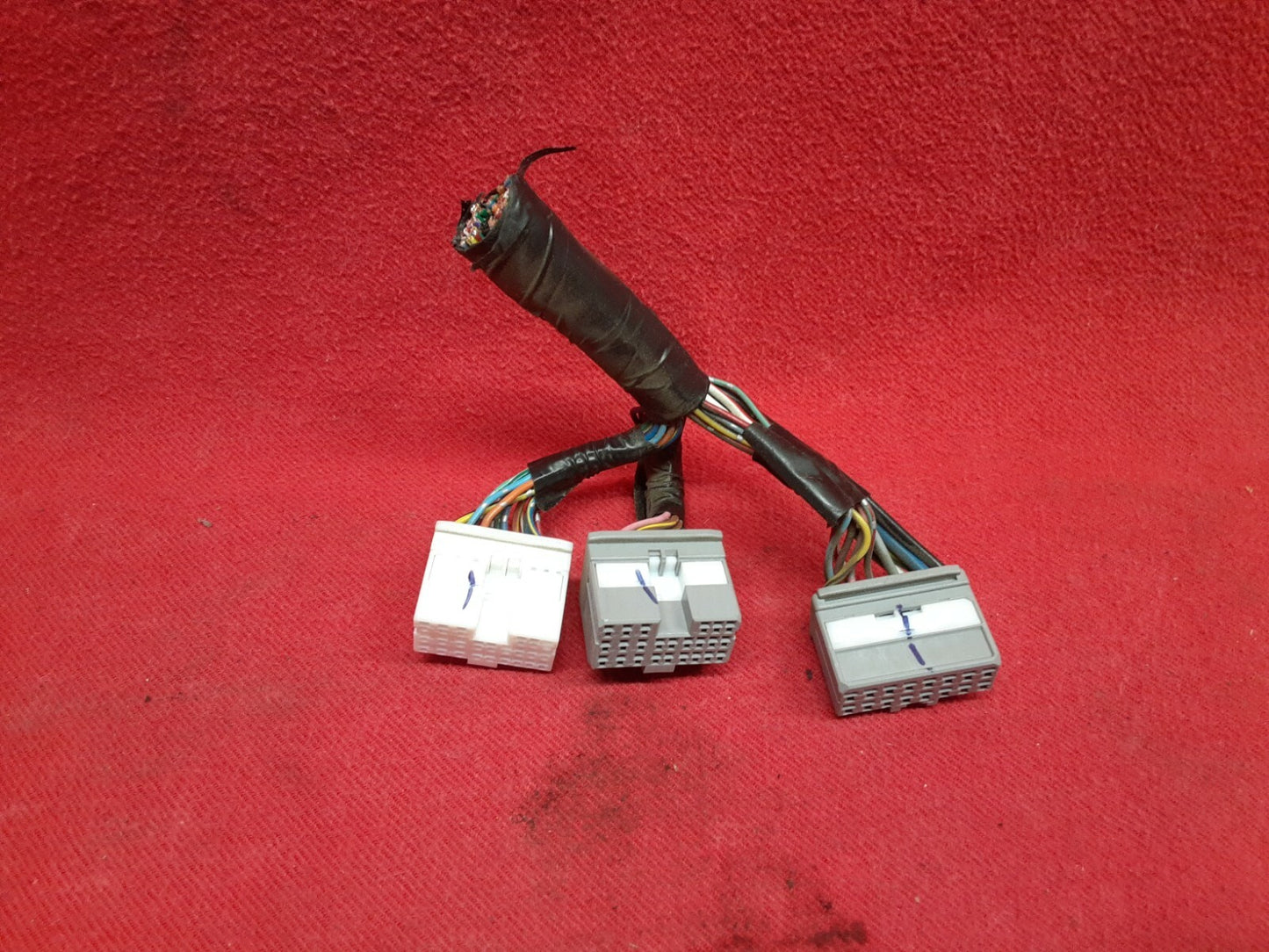 2002 2003 2004 Infiniti I35 Keyless Entry Control Module 28595-5Y700 PIGTAILS