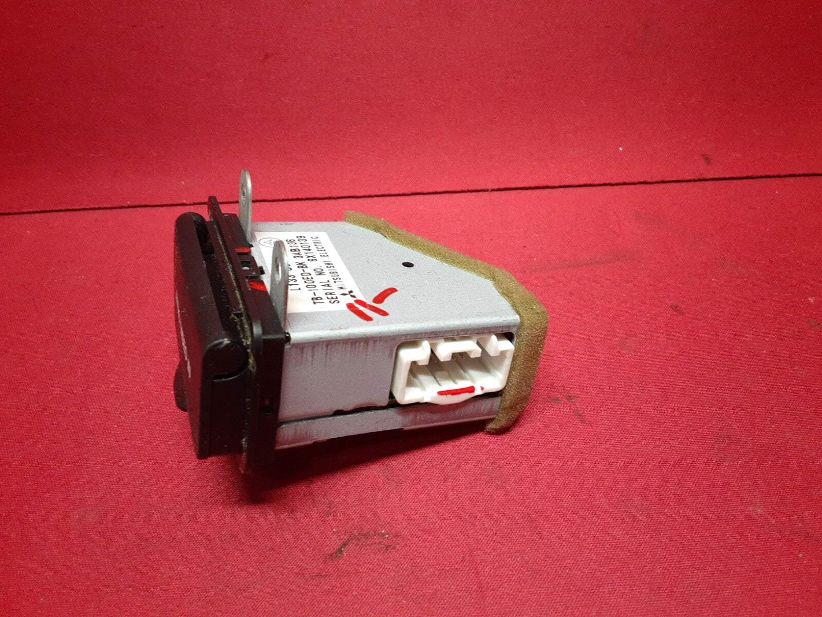 2007 - 2015 Mazda CX9 CX-9 Rear Audio/Video In Jack Port 	L133-66-DFX-02