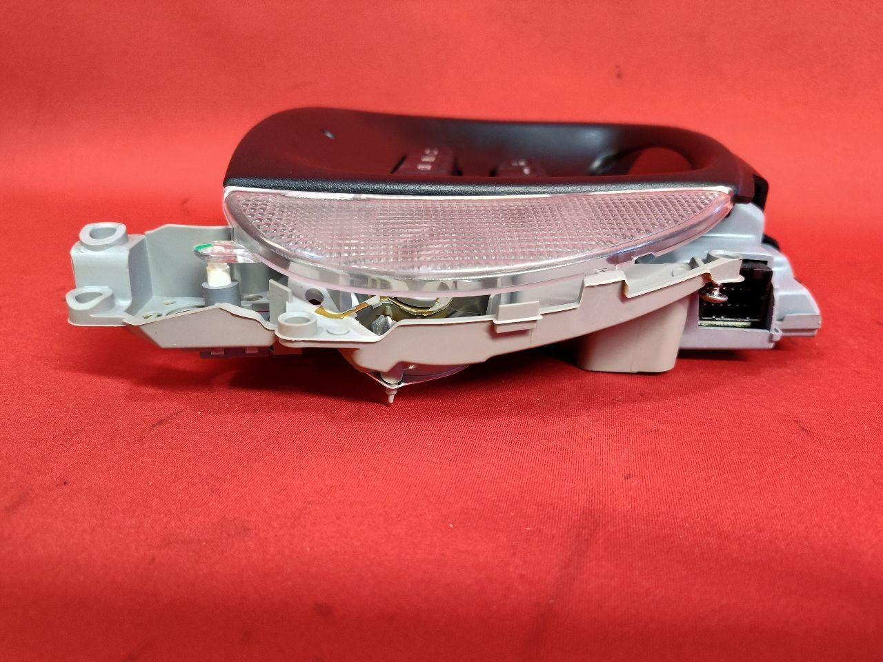 2004-2007 Town & Country / Caravan Map Dome Light Console POWER DOORS HATCH