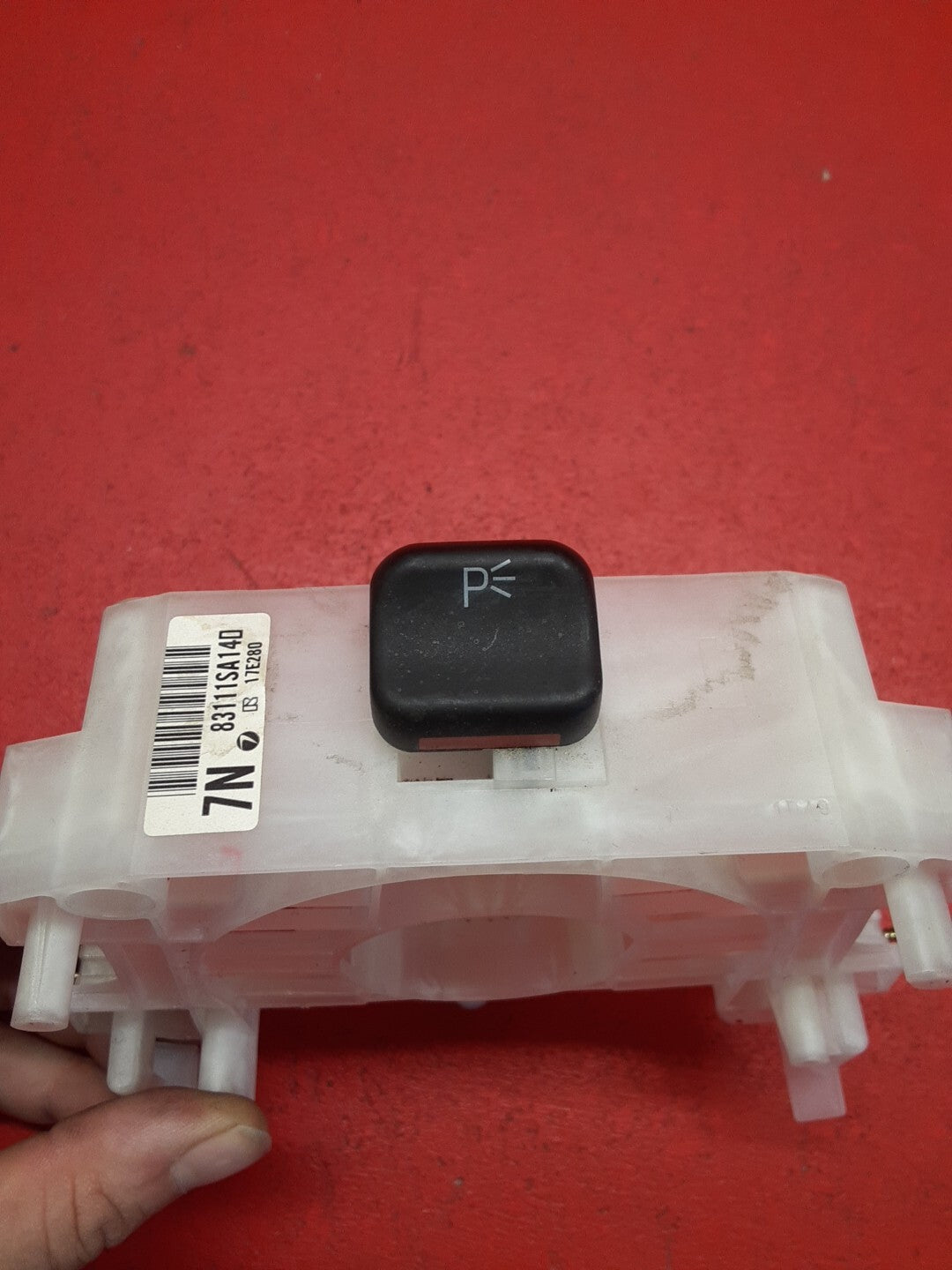 2004-2008 Subaru Forester Impreza Steering Column Switch Housing 83119AG000