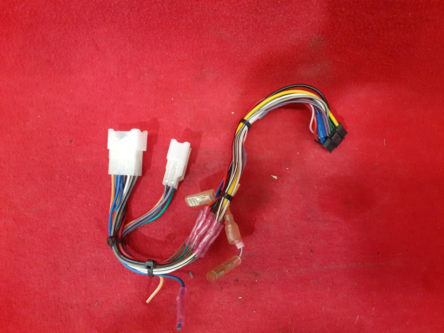 Alpine Radio Stereo Receiver CDE-102 - CONNECTOR FOR TOYOTA CAMRY