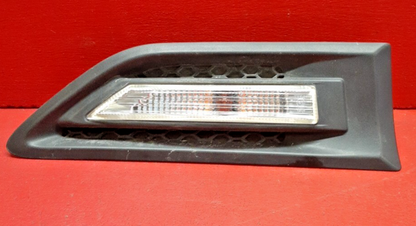 2012 2013 Kia Soul Right Pass Turn signal Marker Lamp 92302-2K000