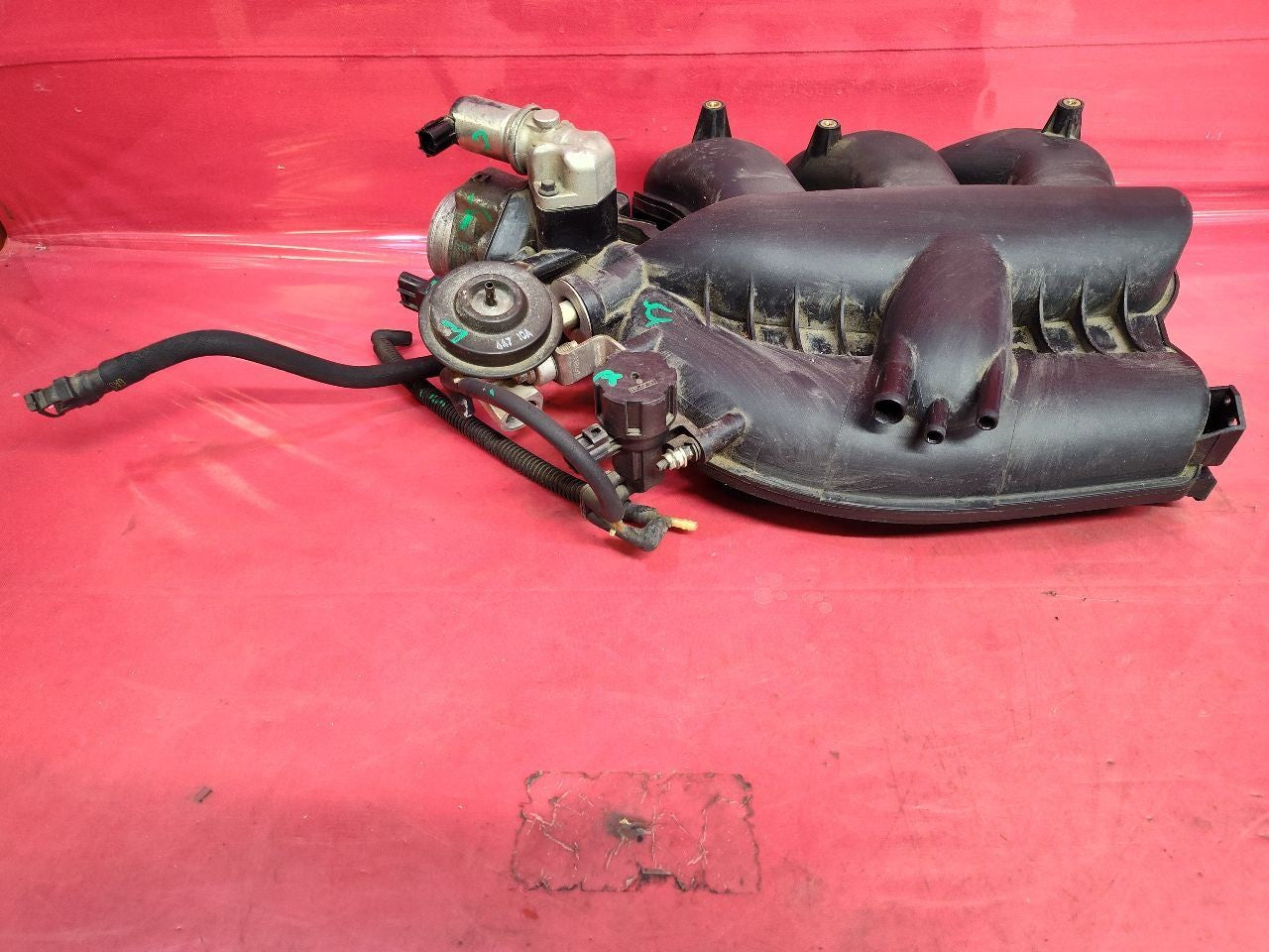 2001-2004 Ford Escape XLS XLT 3.0L V6 DOHC Upper Intake Manifold Plenum Inlet