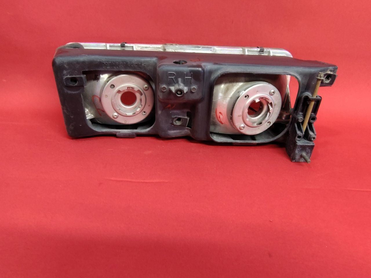 1988-1996 Buick Regal Custom Gran Sport Limited RIGHT PASSENGER Headlight Lamp