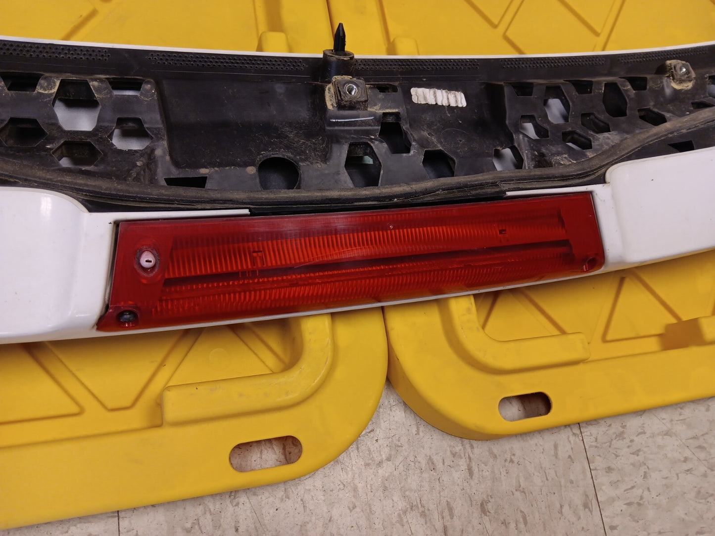 2012 - 2018 Ford Focus HATCHBACK Liftgate Spoiler Wing - PNYW30 Oxford White