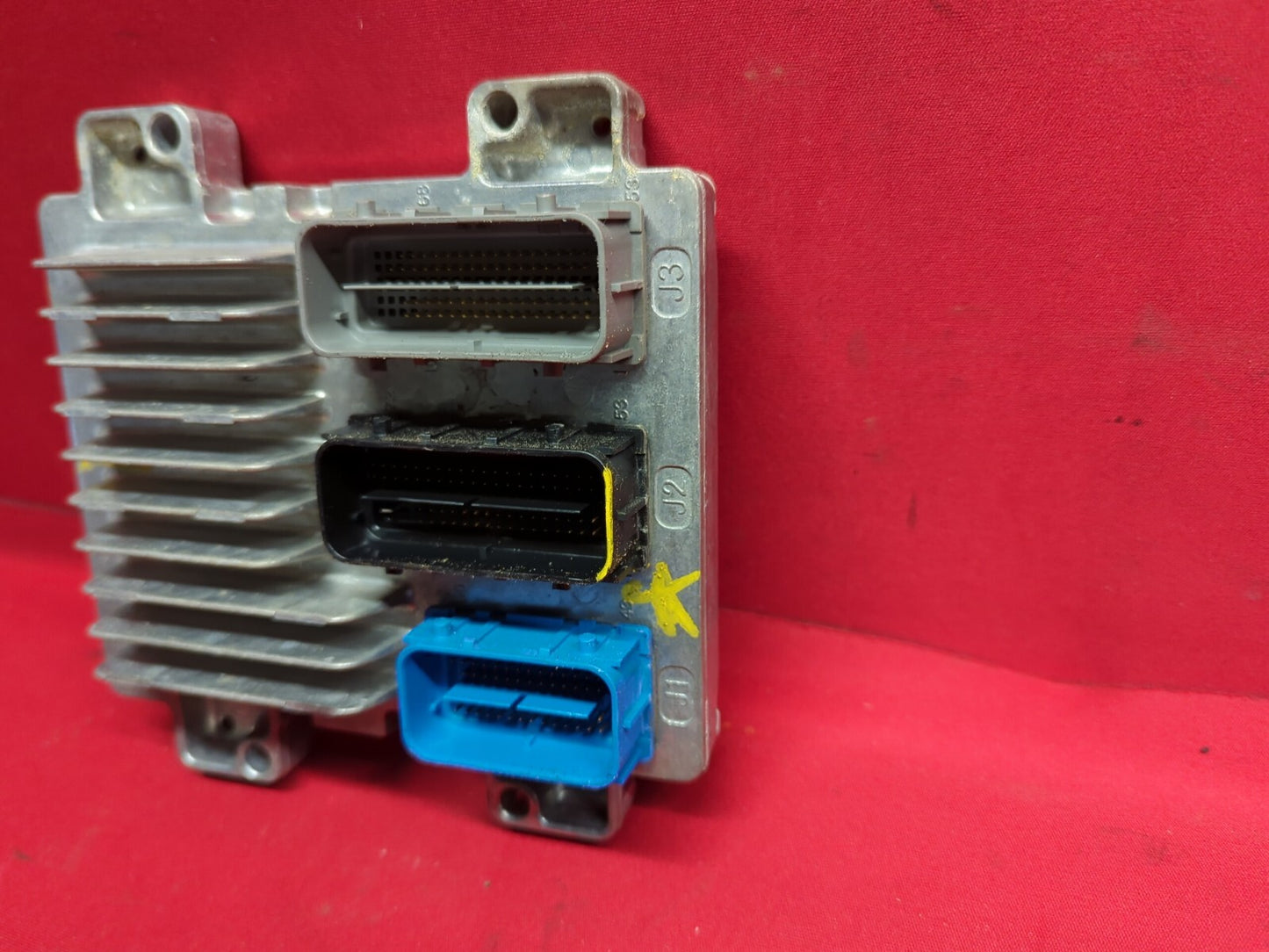 2011 - 2018 Multiple GM Vehicles - Engine Control ECU ECM Module - 12649603