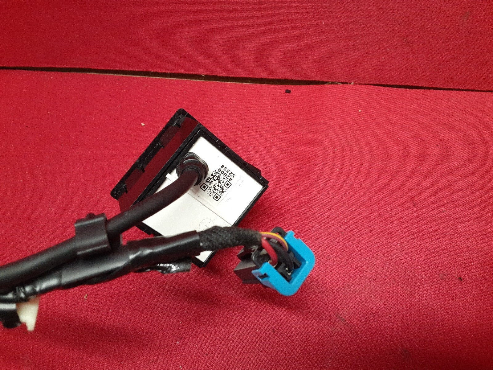 2013 - 2016 Dodge Dart Center Console SINGLE Auxiliary Port & Wiring Harness