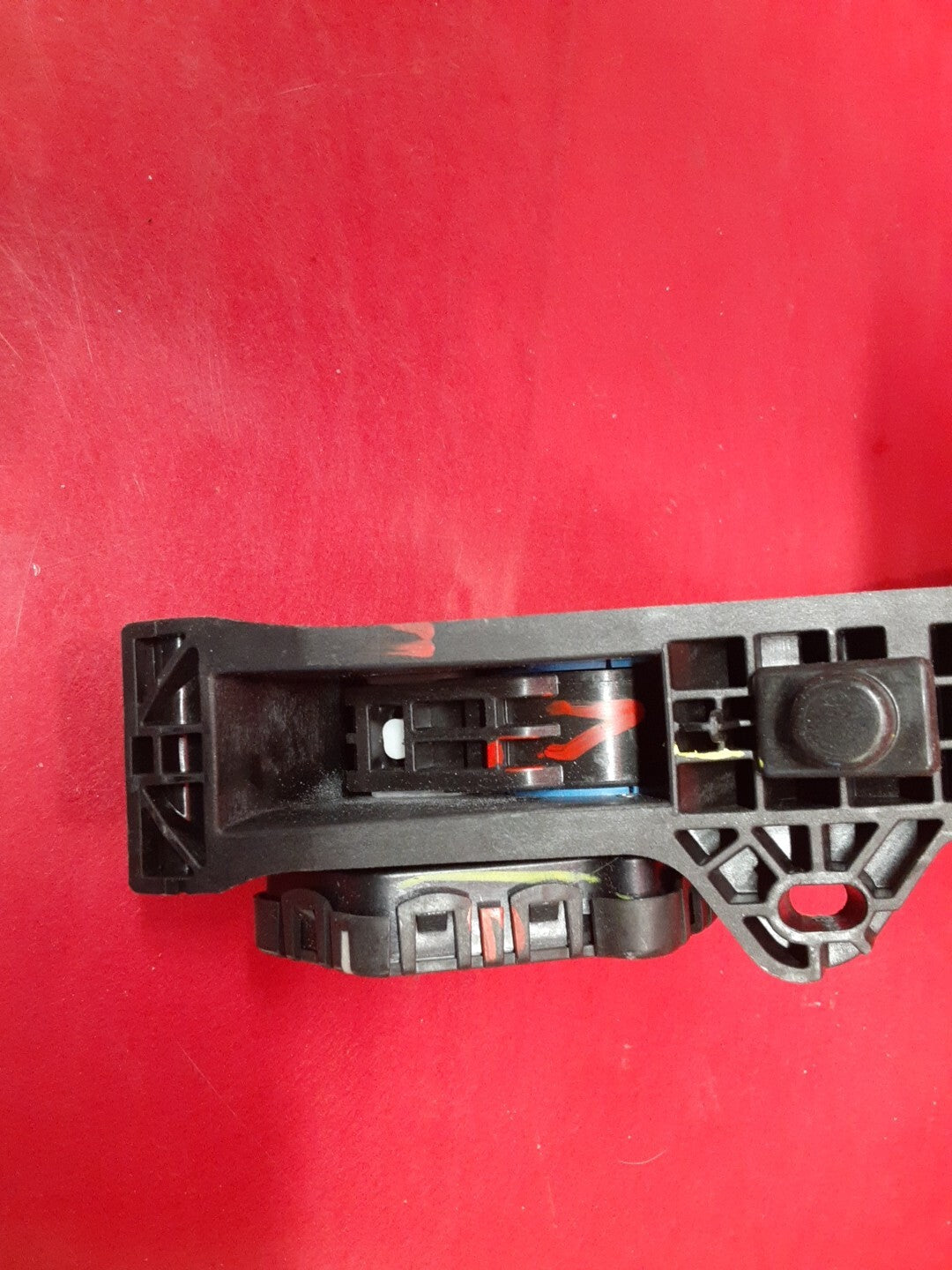18-20 Buick Regal 16-19 Malibu 17-19 LaCrosse Accelerator Gas Pedal 84657611