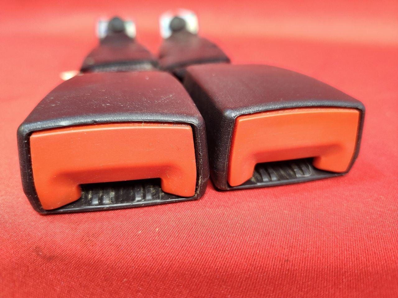 2013-2019 Dodge Ram REAR 2nd SECOND Row Middle Center Seat Belt Dual Buckle
