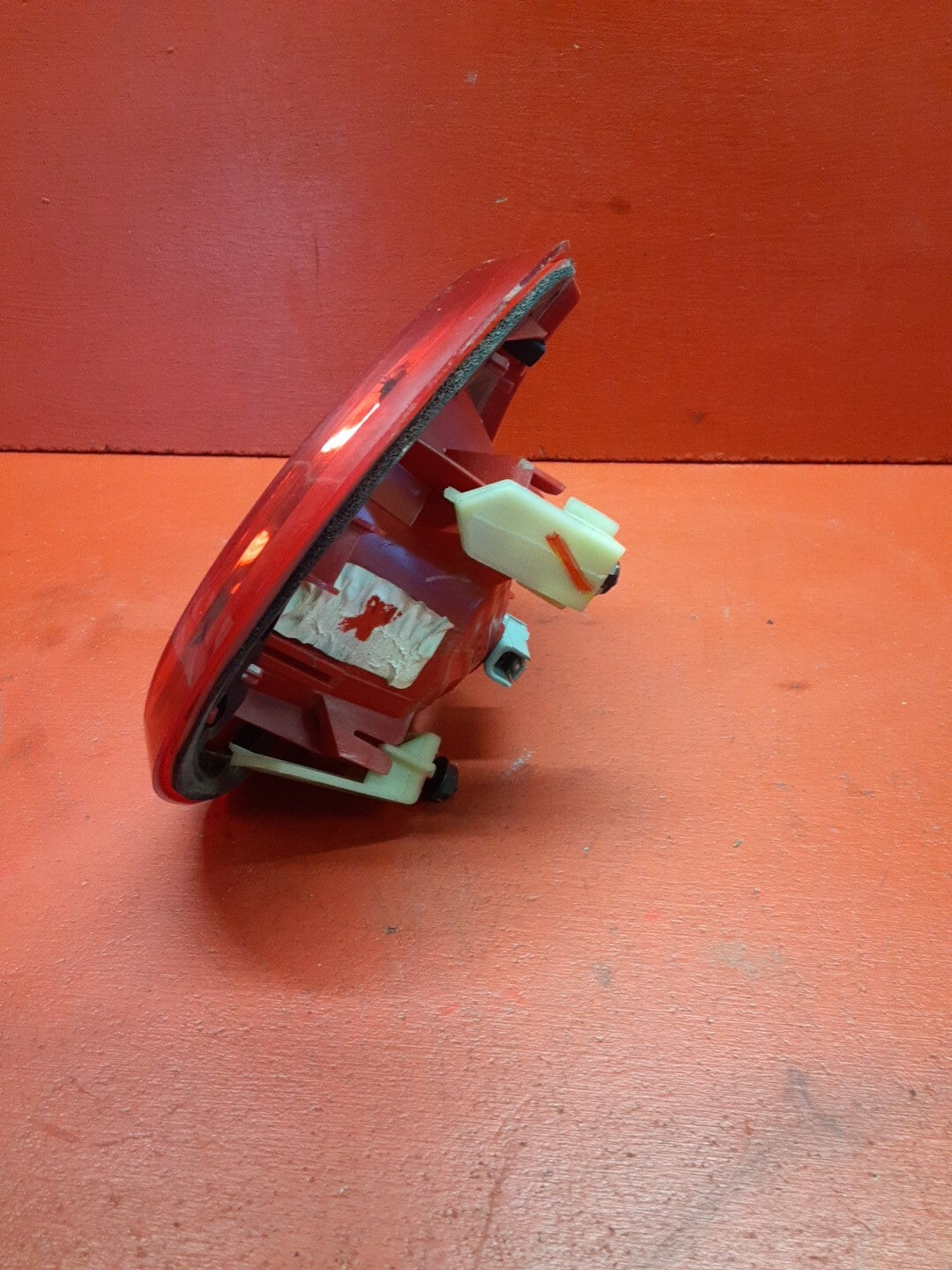 2009-2012 Chevrolet Traverse RIGHT PASSENGER Tail Light Stop Lamp 25952323