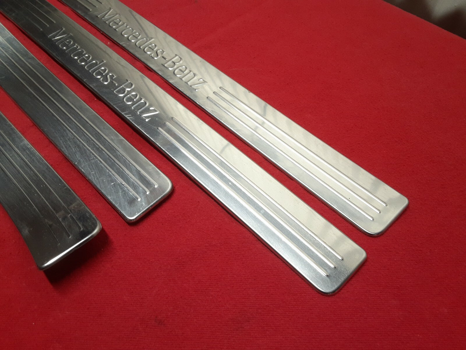 2008 - 2014 Mercedes C-Class GLK Silver Chrome Floorboard Scuff Plate Full SET