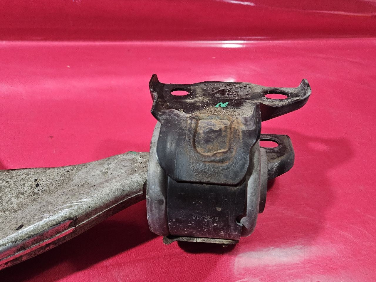 2012-2019 Range Rover Evoque FRONT LEFT DRIVER Lower Control Arm Standard