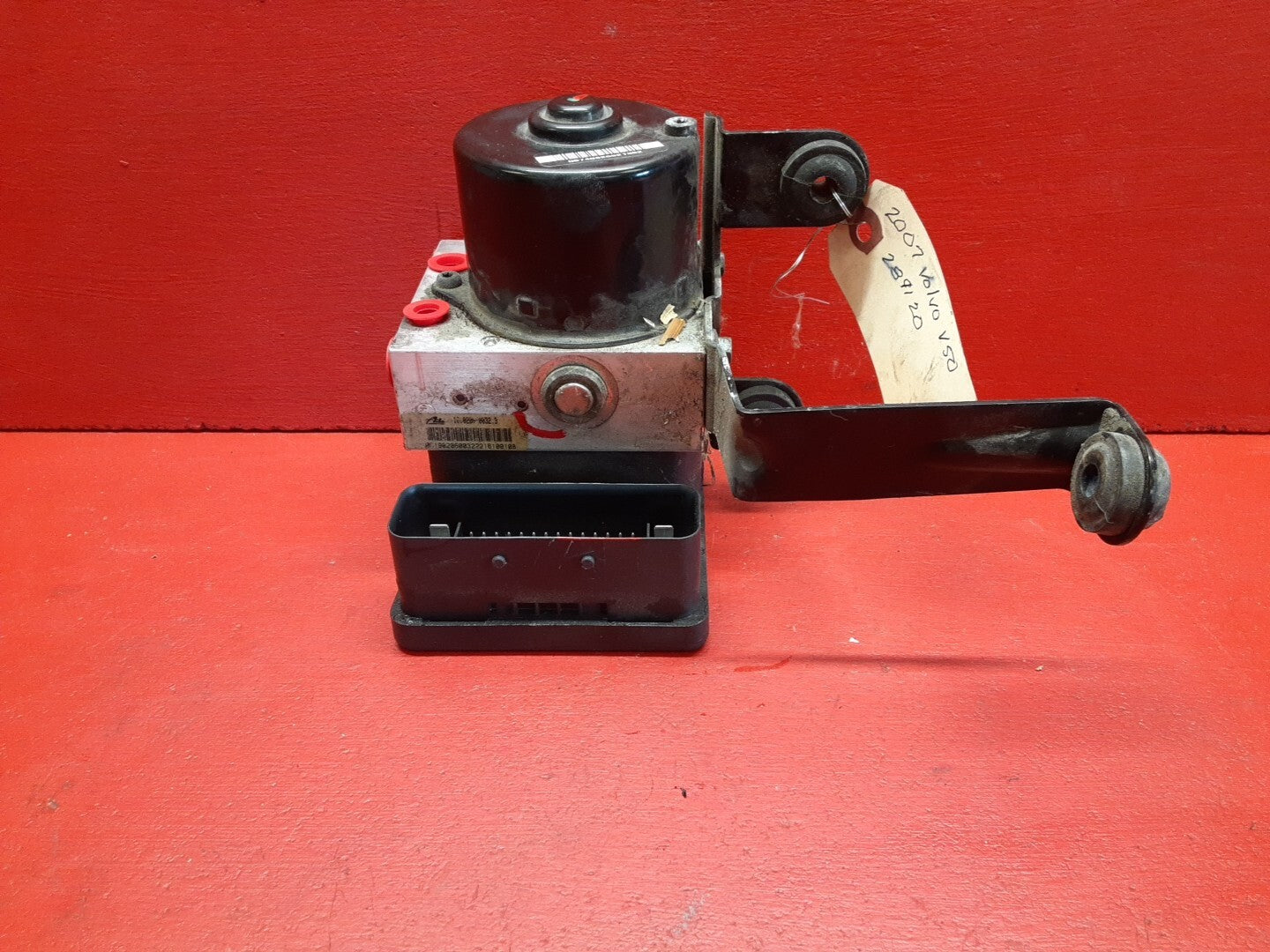 2005 - 2010 Volvo V50 S40 ABS Pump Control Module w/ Bracket 30742666AA 30742657