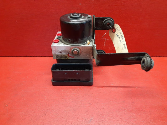 2005 - 2010 Volvo V50 S40 ABS Pump Control Module w/ Bracket 30742666AA 30742657
