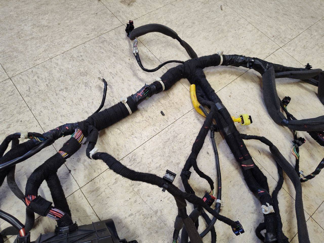 2014-2016 Chevrolet Chevy Spark EV Electric Instrument Panel Dash Wiring Harness
