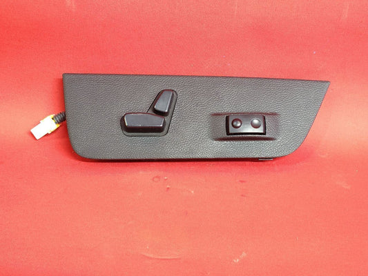 2004-2005 Mopar Dodge Chrysler Jeep Front LEFT DRIVER Seat Switch w/ Bezel