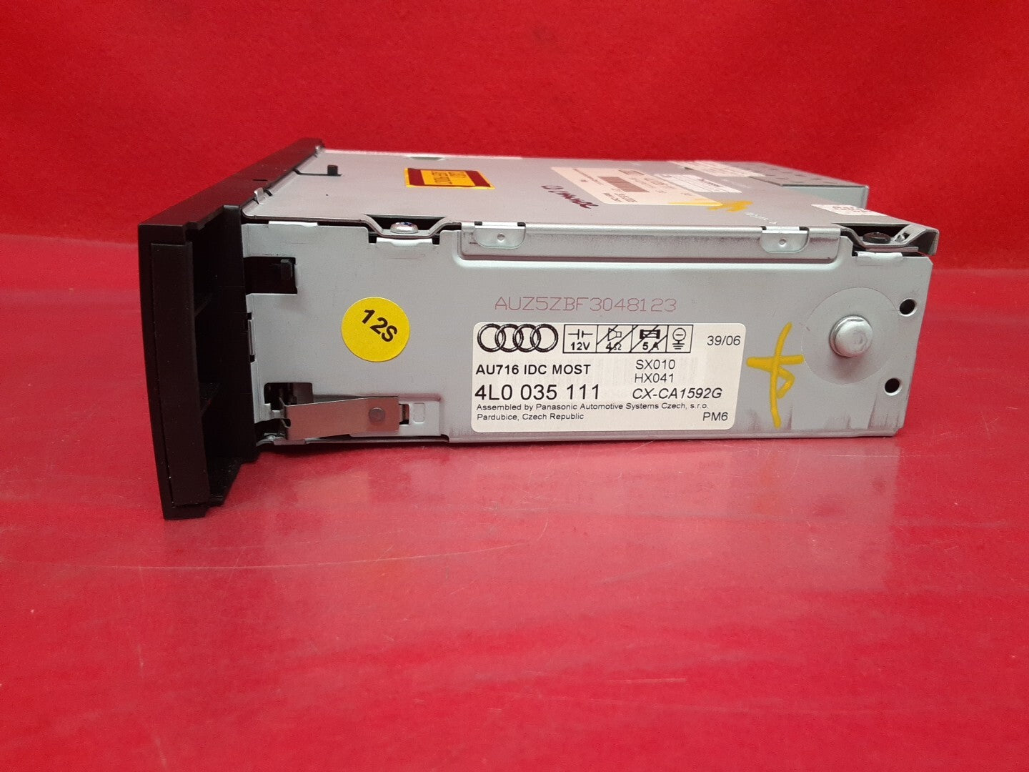2007 -2008 Audi Q7 6Disc 6 Disc CD Changer 4L0-035-111 / 4L0-910-111-A