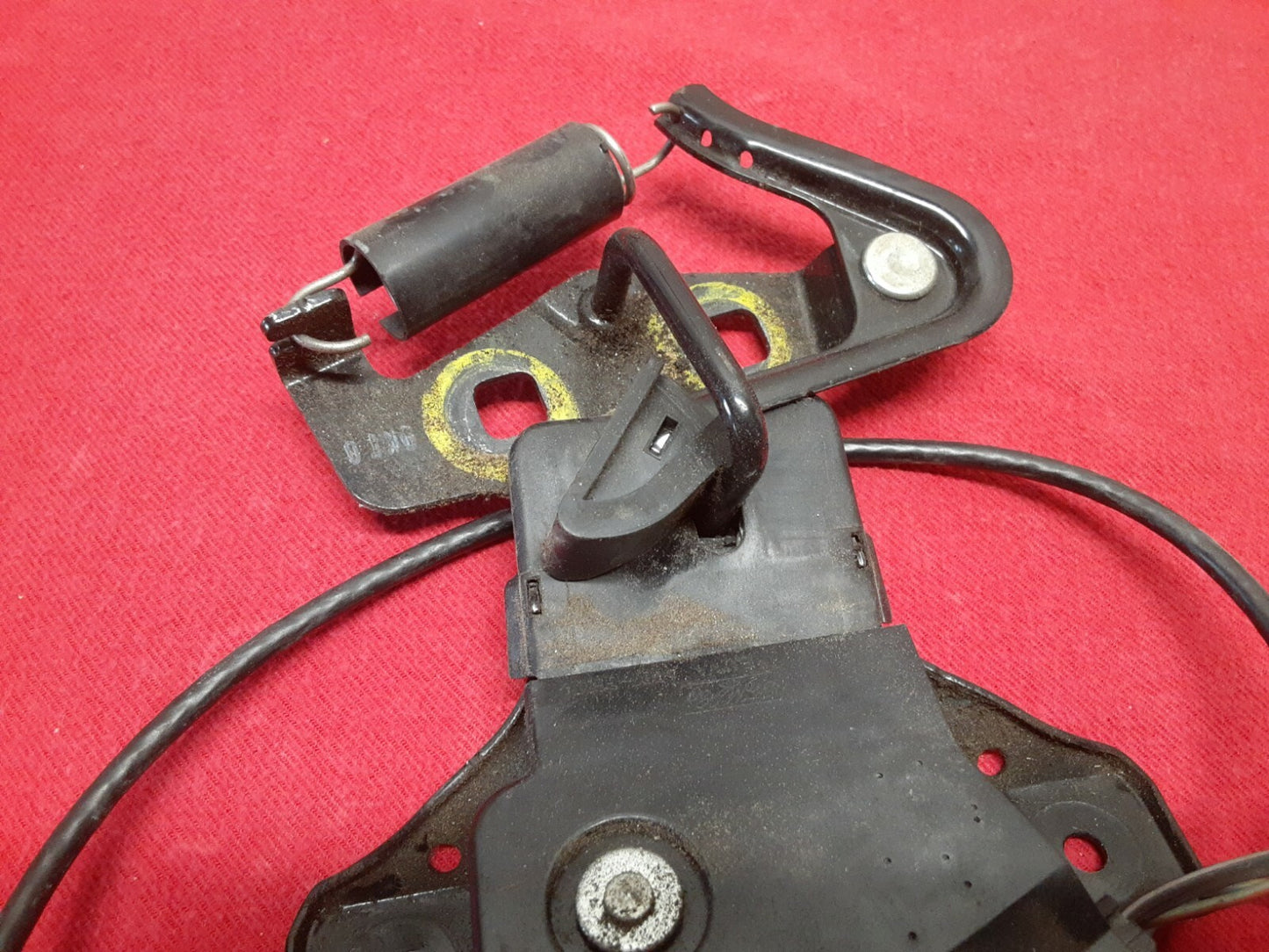 2010 2011 2012 Lincoln MKZ Trunk Latch Lock Emergency Release w/ Striker Plate