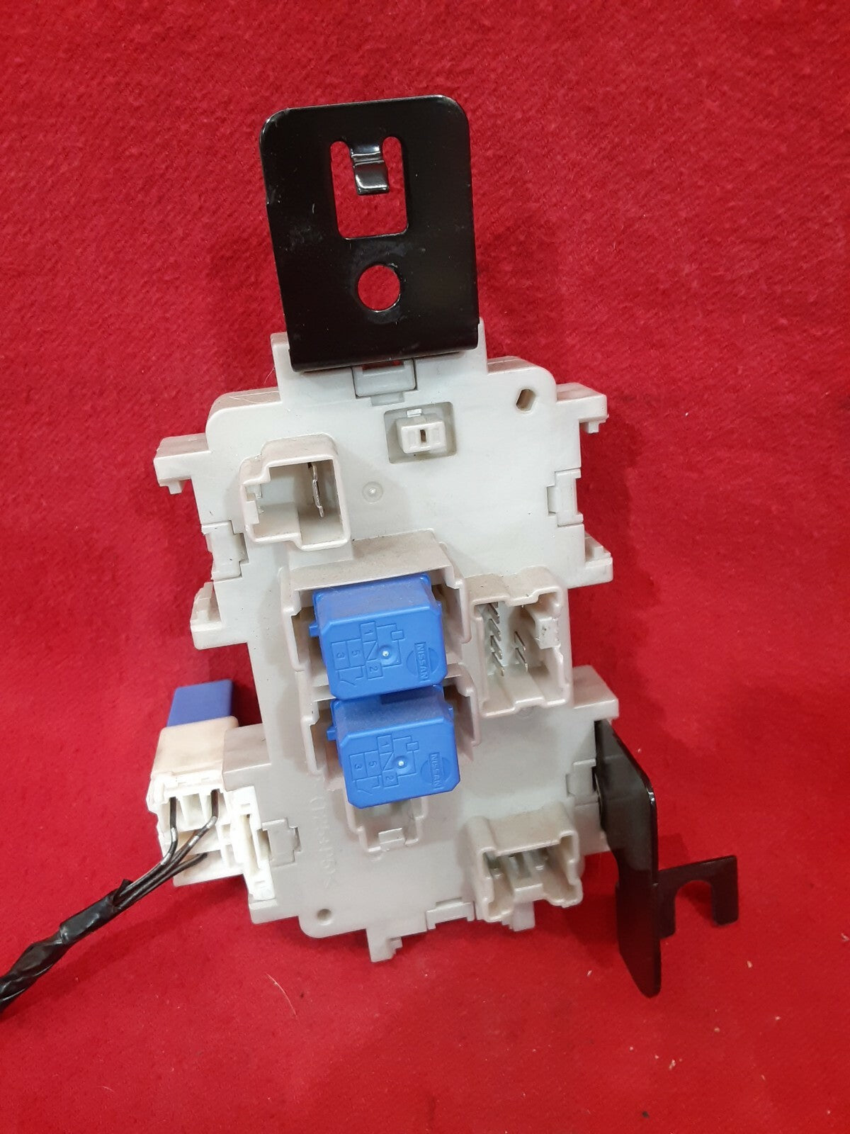 2004 - 2006 Nissan Maxima Fuse Block / Box - Junction - 24350-7Y005