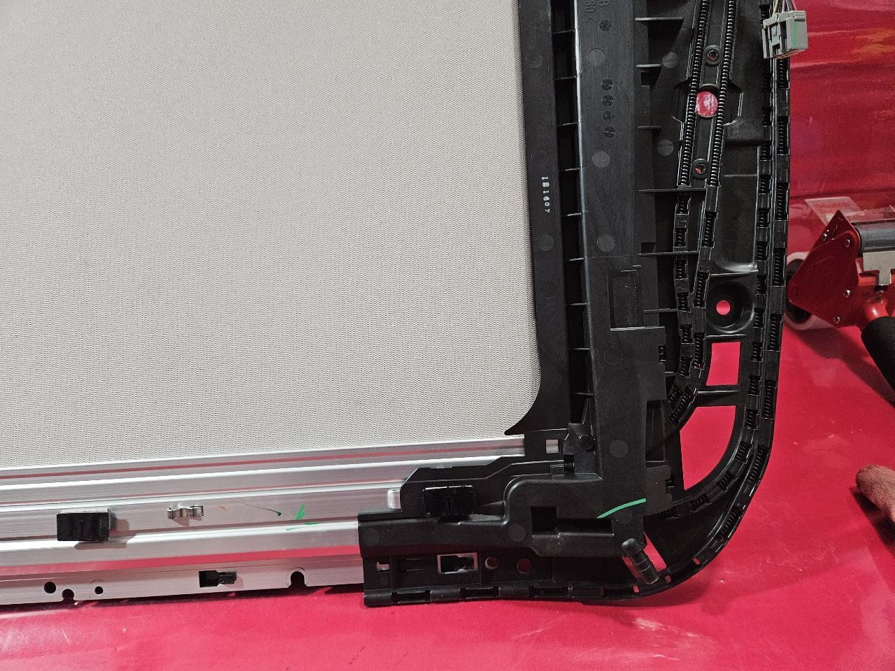 2022-2024 Mitsubishi Outlander PANORAMIC Sunroof Glass w/ Track Assembly