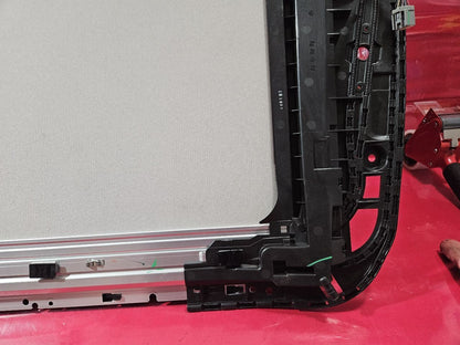 2022-2024 Mitsubishi Outlander PANORAMIC Sunroof Glass w/ Track Assembly