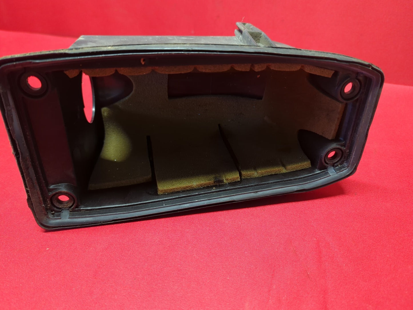 Audi / VW Gear Shifter Retainer Pot 	4B0-713-095