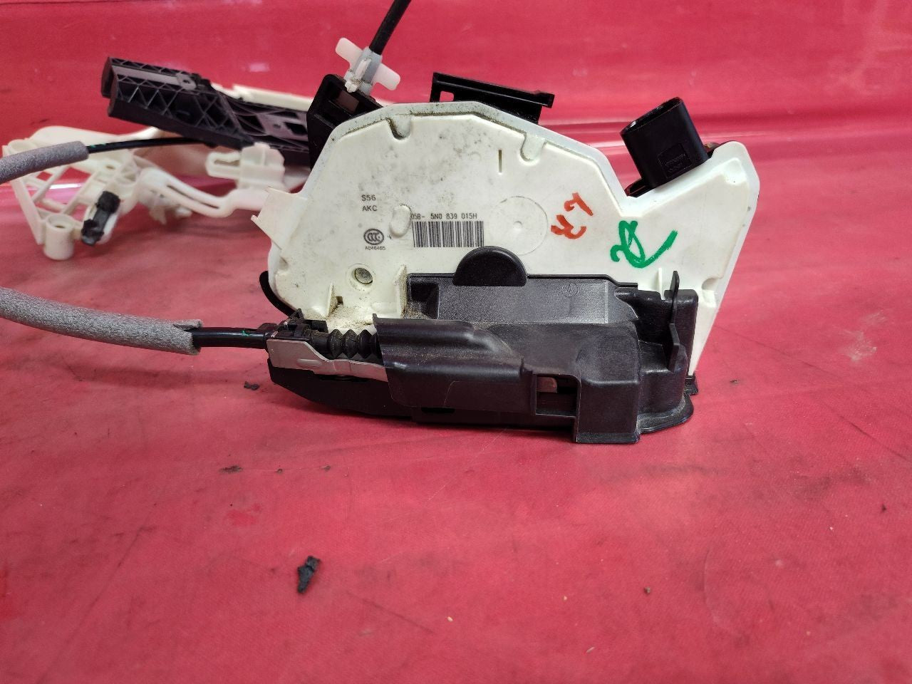 2012-2018 VW Tiguan / 2009-2017 CC REAR LEFT DRIVER Door Latch Lock Actuator