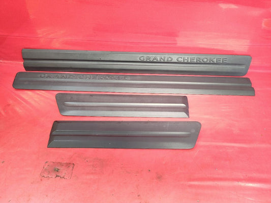 2005 2006 Jeep Grand Cherokee Exterior Door Molding Trim Strips Black FULL SET
