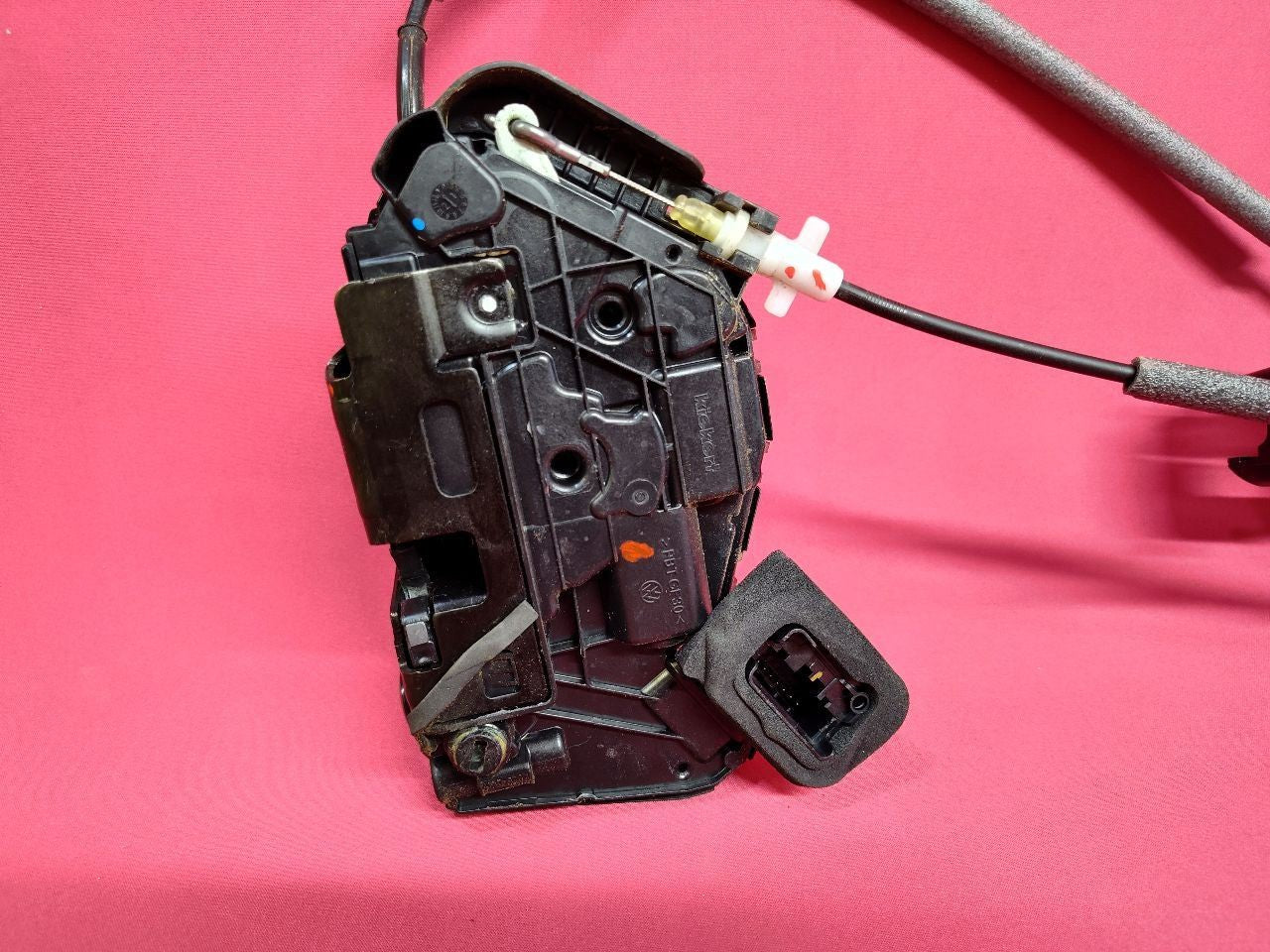 2019-2024 VW Volkswagen REAR RIGHT PASSENGER Door Latch Lock Actuator w/ Base