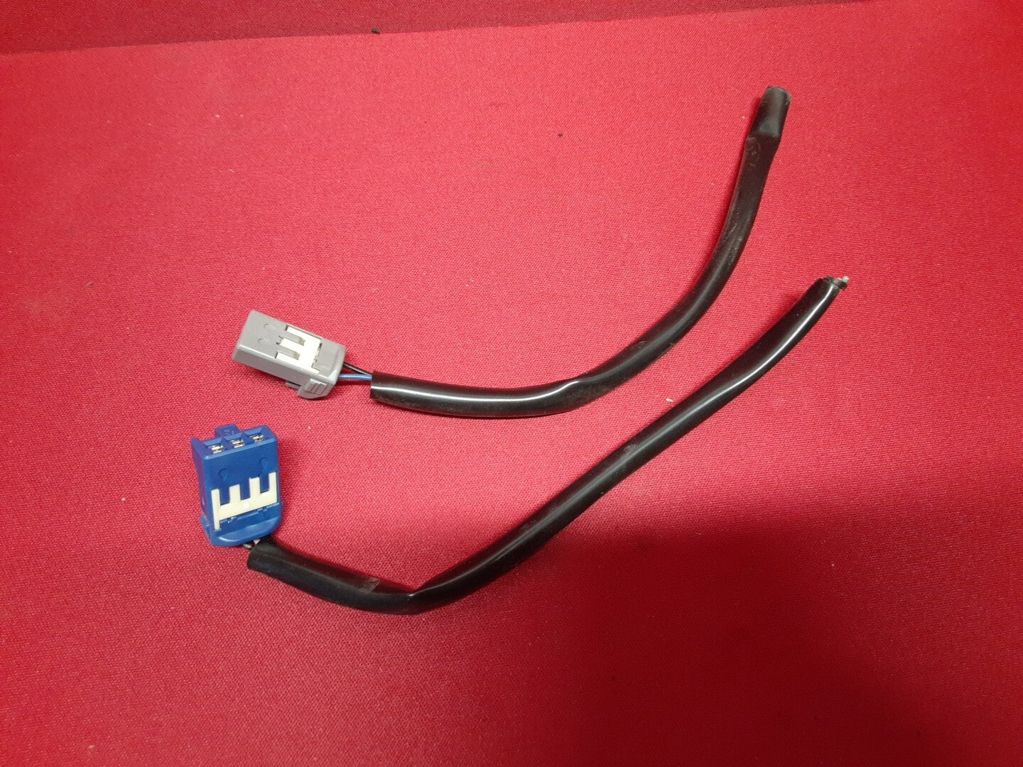 2014 - 2018 Mazda 3 HATCHBACK Left Driver HALOGEN Tail Light Lamp PIGTAILS ONLY