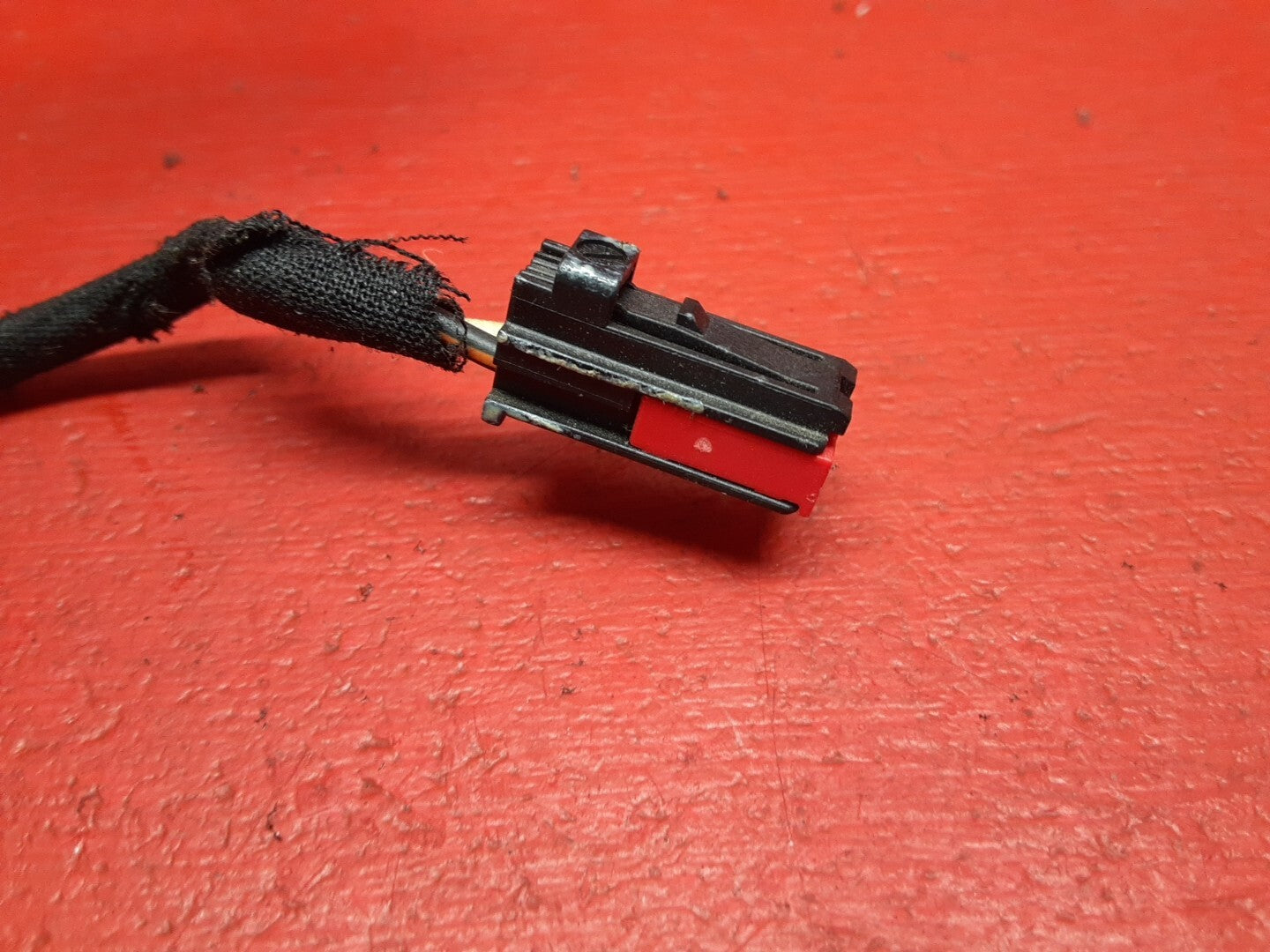 2007 - 2010 Volvo S40 V50 Amp Radio Stereo Amplifier Power Booster PIGTAILS ONLY