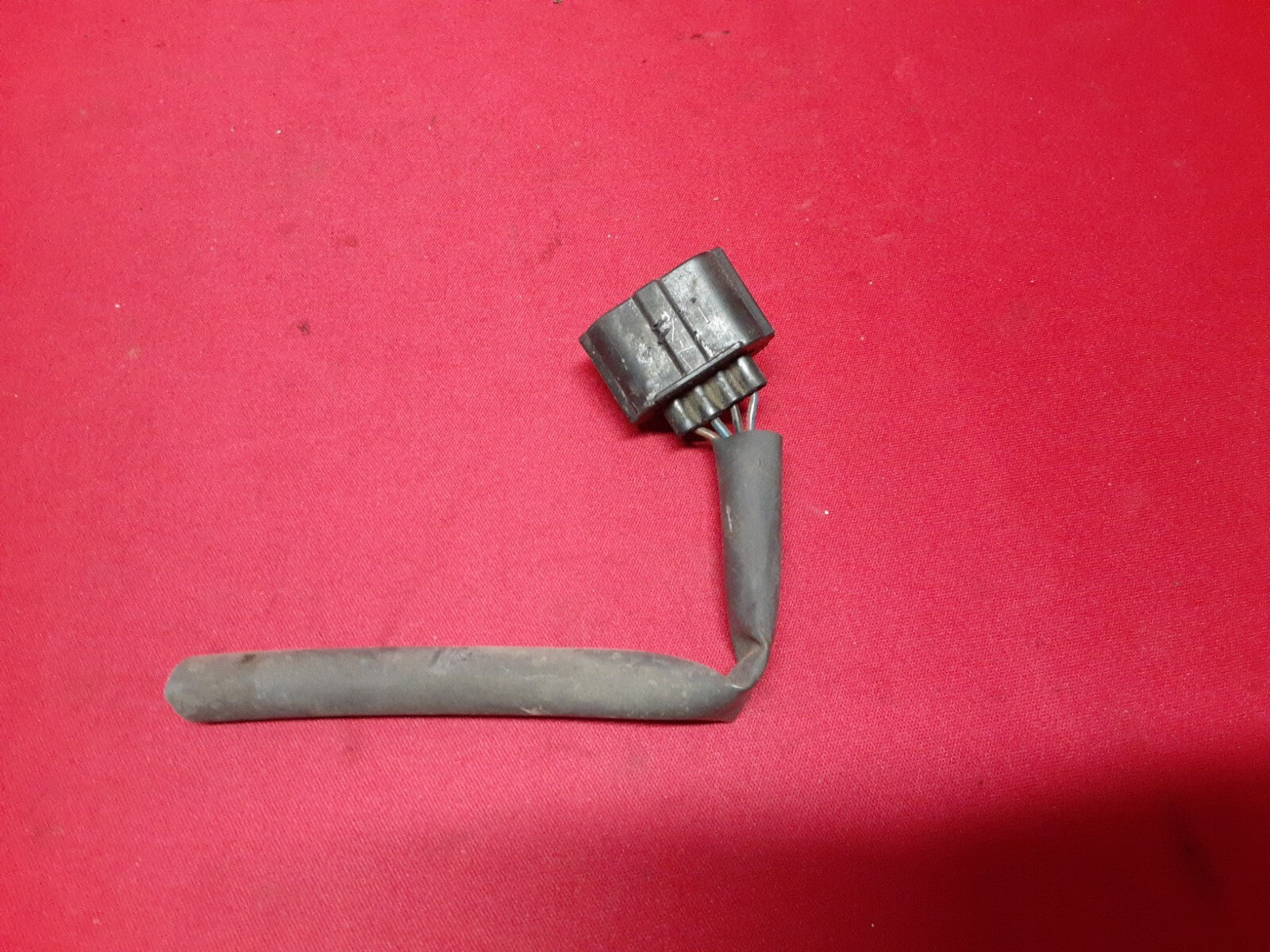 1992 1993 Lexus ES300 Toyota Camry 3.0L V6 A/T Throttle Body 22210-62090 PIGTAIL
