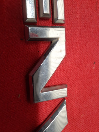 2006 2007 2008 2009 GMC Envoy XL Left or Right Door Emblem Badge Nameplate