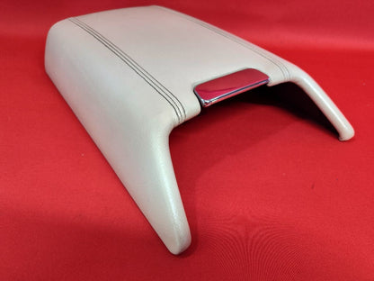 2003 2004 Lincoln Navigator FRONT Center Console Armrest Lid Light Parchment