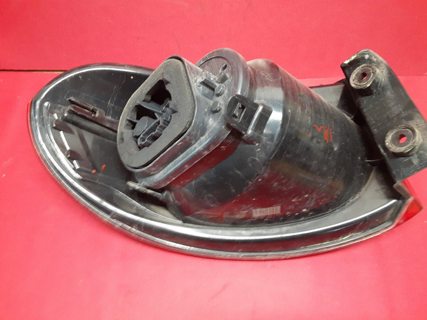 2009 - 2011 VW Volkswagen Tiguan RIGHT PASSENGER Quarter Mounted Tail Light Lamp